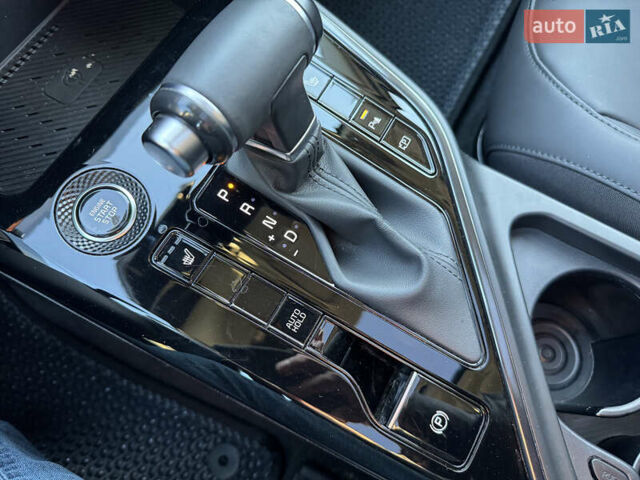 Білий Кіа Niro, об'ємом двигуна 1.58 л та пробігом 61 тис. км за 25990 $, фото 24 на Automoto.ua