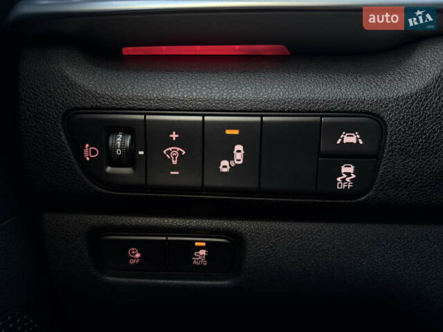 Белый Киа Niro, объемом двигателя 0 л и пробегом 44 тыс. км за 24900 $, фото 38 на Automoto.ua