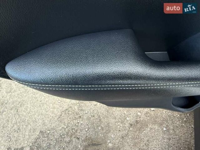 Белый Киа Niro, объемом двигателя 0 л и пробегом 94 тыс. км за 21900 $, фото 109 на Automoto.ua