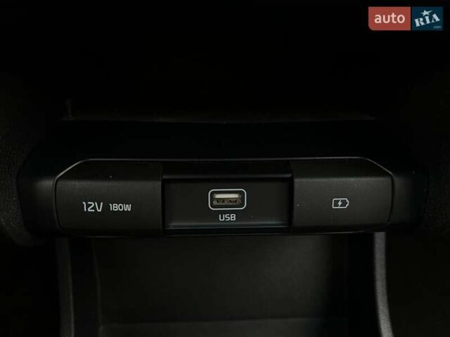 Белый Киа Niro, объемом двигателя 0 л и пробегом 52 тыс. км за 24300 $, фото 47 на Automoto.ua