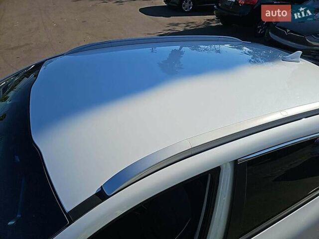 Білий Кіа Niro, об'ємом двигуна 0 л та пробігом 112 тис. км за 13000 $, фото 7 на Automoto.ua