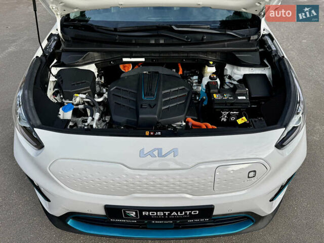 Белый Киа Niro, объемом двигателя 0 л и пробегом 57 тыс. км за 23868 $, фото 40 на Automoto.ua