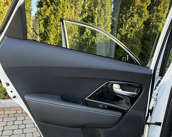 Белый Киа Niro, объемом двигателя 0 л и пробегом 115 тыс. км за 18900 $, фото 36 на Automoto.ua