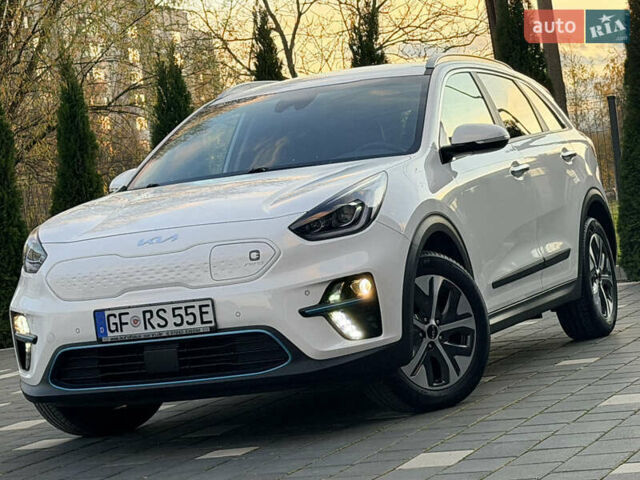 Білий Кіа Niro, об'ємом двигуна 0 л та пробігом 30 тис. км за 24700 $, фото 5 на Automoto.ua