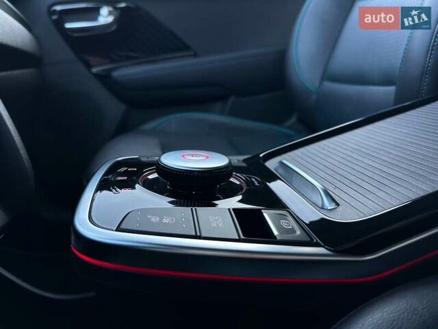 Білий Кіа Niro, об'ємом двигуна 0 л та пробігом 59 тис. км за 24900 $, фото 8 на Automoto.ua