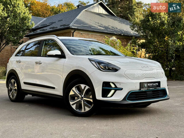 Белый Киа Niro, объемом двигателя 0 л и пробегом 57 тыс. км за 23868 $, фото 3 на Automoto.ua