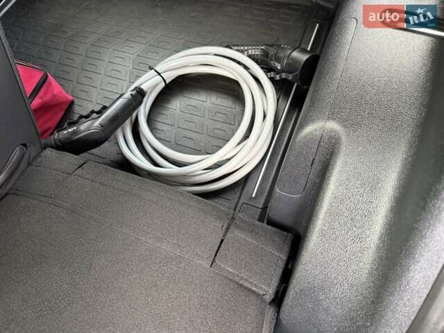 Белый Киа Niro, объемом двигателя 0 л и пробегом 94 тыс. км за 21900 $, фото 121 на Automoto.ua