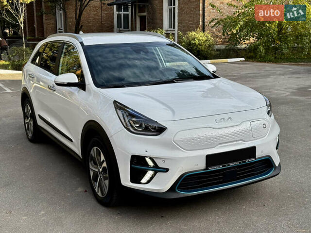 Белый Киа Niro, объемом двигателя 0 л и пробегом 44 тыс. км за 24600 $, фото 7 на Automoto.ua