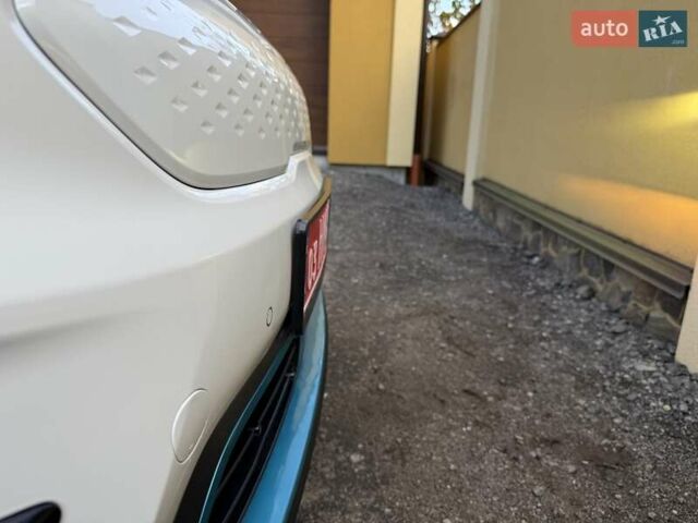 Белый Киа Niro, объемом двигателя 0 л и пробегом 94 тыс. км за 21900 $, фото 25 на Automoto.ua