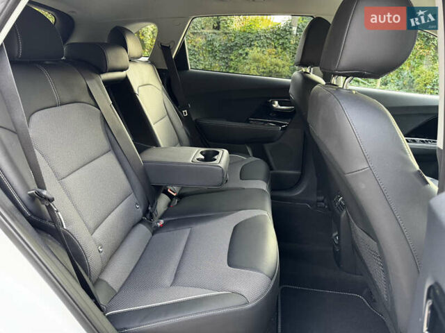 Белый Киа Niro, объемом двигателя 0 л и пробегом 57 тыс. км за 23868 $, фото 73 на Automoto.ua