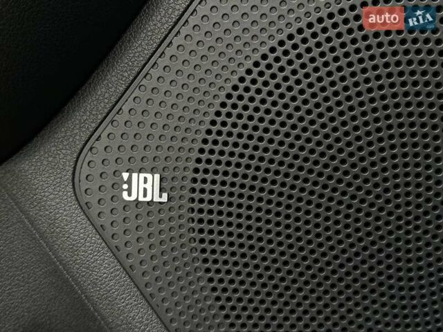 Белый Киа Niro, объемом двигателя 0 л и пробегом 47 тыс. км за 24900 $, фото 6 на Automoto.ua