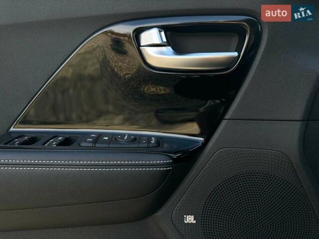 Білий Кіа Niro, об'ємом двигуна 0 л та пробігом 31 тис. км за 24800 $, фото 2 на Automoto.ua