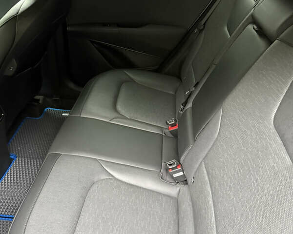 Білий Кіа Niro, об'ємом двигуна 1.58 л та пробігом 40 тис. км за 35000 $, фото 13 на Automoto.ua