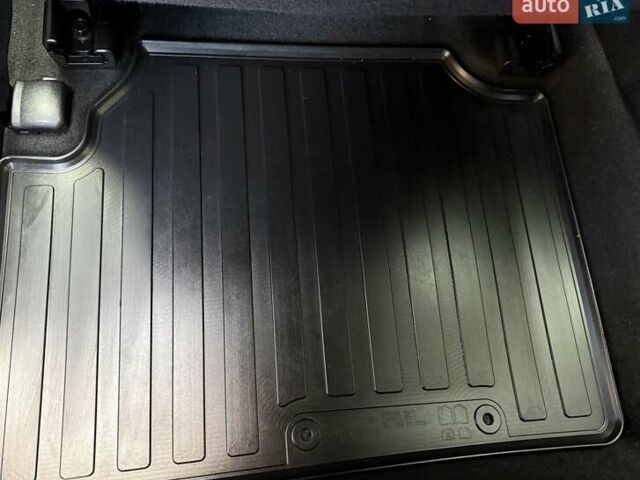 Белый Киа Niro, объемом двигателя 0 л и пробегом 94 тыс. км за 21900 $, фото 112 на Automoto.ua