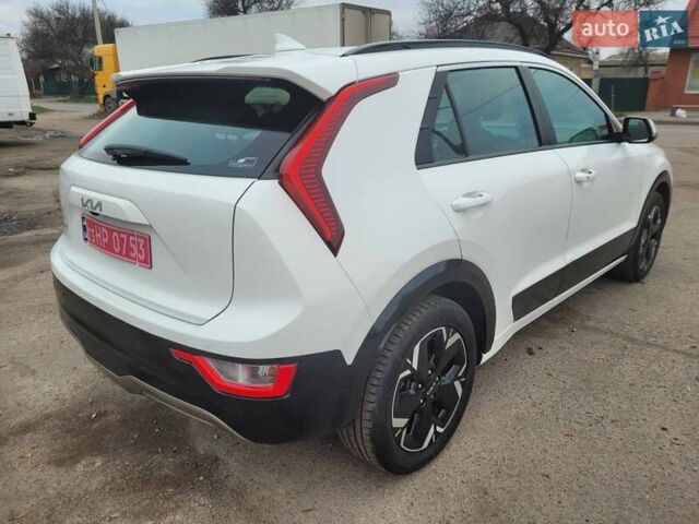 Белый Киа Niro, объемом двигателя 0 л и пробегом 107 тыс. км за 22700 $, фото 2 на Automoto.ua