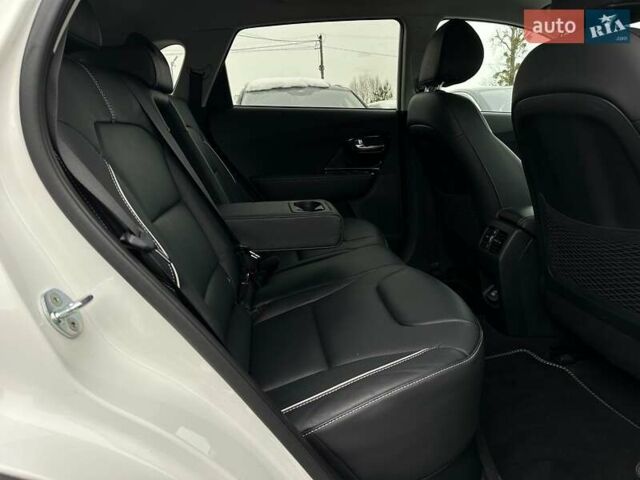 Белый Киа Niro, объемом двигателя 0 л и пробегом 47 тыс. км за 24900 $, фото 97 на Automoto.ua