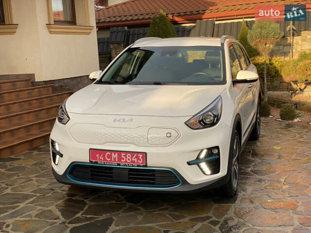 Белый Киа Niro, объемом двигателя 0 л и пробегом 21 тыс. км за 21999 $, фото 3 на Automoto.ua