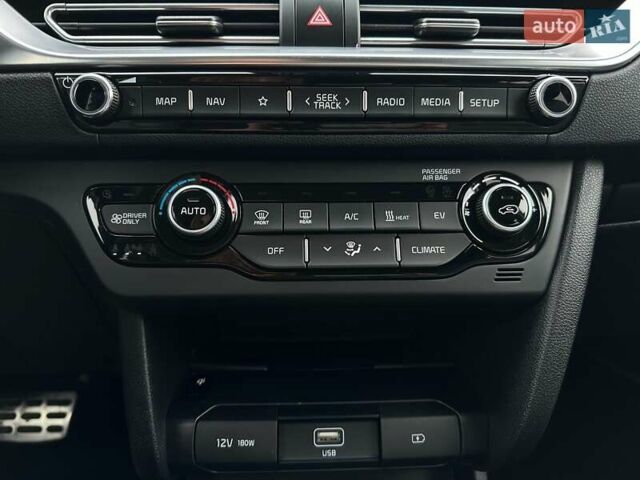 Белый Киа Niro, объемом двигателя 0 л и пробегом 47 тыс. км за 24900 $, фото 72 на Automoto.ua