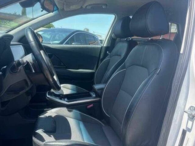 Белый Киа Niro, объемом двигателя 0 л и пробегом 15 тыс. км за 17000 $, фото 9 на Automoto.ua