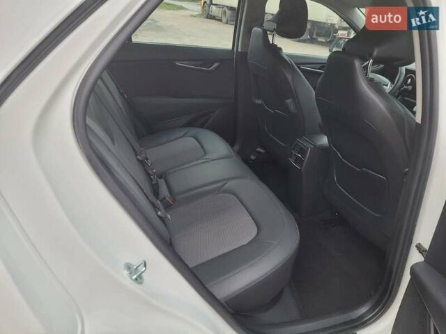 Белый Киа Niro, объемом двигателя 0 л и пробегом 107 тыс. км за 22700 $, фото 19 на Automoto.ua