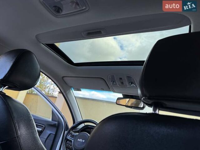 Белый Киа Niro, объемом двигателя 0 л и пробегом 94 тыс. км за 21900 $, фото 70 на Automoto.ua