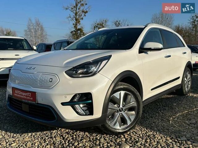 Білий Кіа Niro, об'ємом двигуна 0 л та пробігом 59 тис. км за 24900 $, фото 18 на Automoto.ua