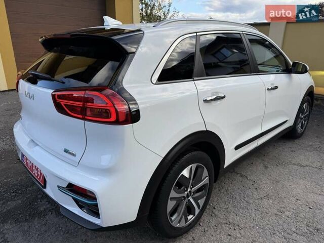 Белый Киа Niro, объемом двигателя 0 л и пробегом 94 тыс. км за 21900 $, фото 6 на Automoto.ua