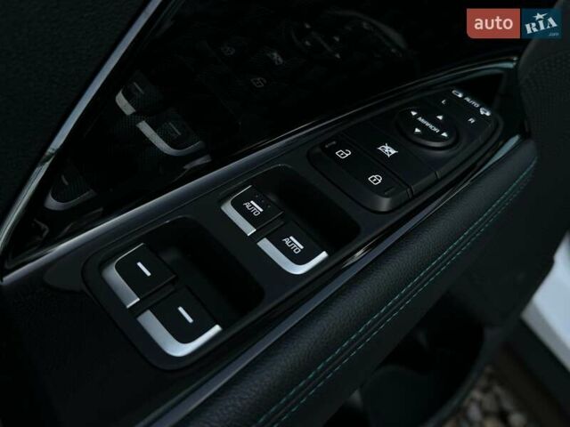 Білий Кіа Niro, об'ємом двигуна 0 л та пробігом 59 тис. км за 24900 $, фото 39 на Automoto.ua