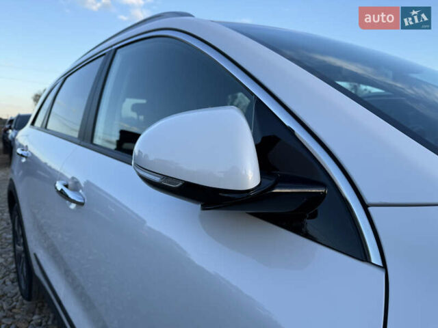 Белый Киа Niro, объемом двигателя 0 л и пробегом 44 тыс. км за 24900 $, фото 27 на Automoto.ua