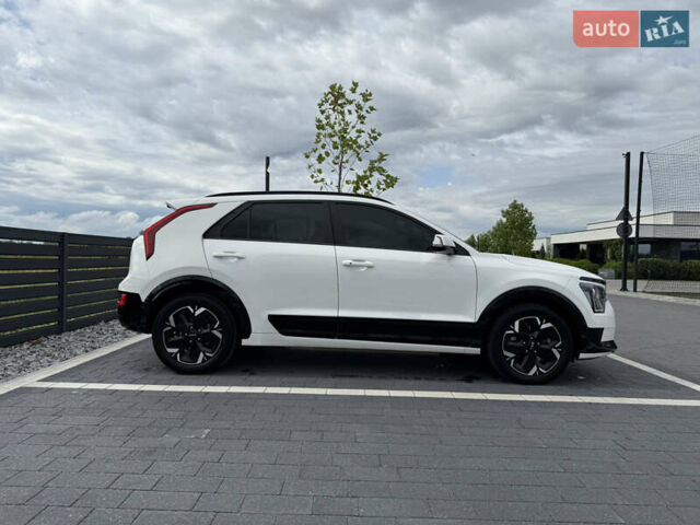 Белый Киа Niro, объемом двигателя 0 л и пробегом 56 тыс. км за 24999 $, фото 9 на Automoto.ua