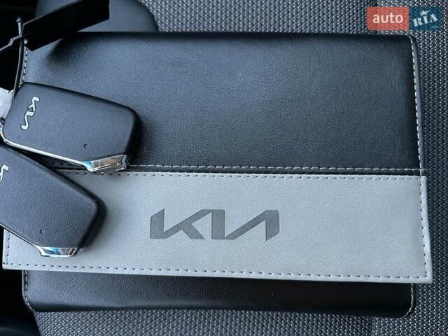 Білий Кіа Niro, об'ємом двигуна 0 л та пробігом 31 тис. км за 24800 $, фото 81 на Automoto.ua