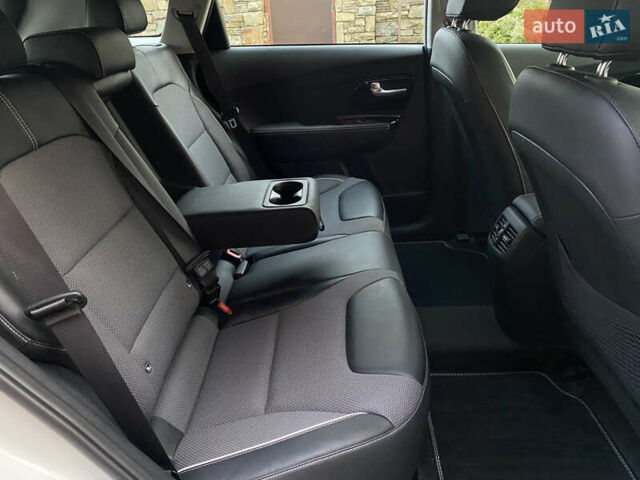 Белый Киа Niro, объемом двигателя 0 л и пробегом 21 тыс. км за 21999 $, фото 60 на Automoto.ua