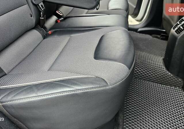 Белый Киа Niro, объемом двигателя 0 л и пробегом 131 тыс. км за 19999 $, фото 32 на Automoto.ua