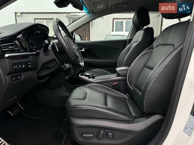 Белый Киа Niro, объемом двигателя 0 л и пробегом 47 тыс. км за 24900 $, фото 38 на Automoto.ua