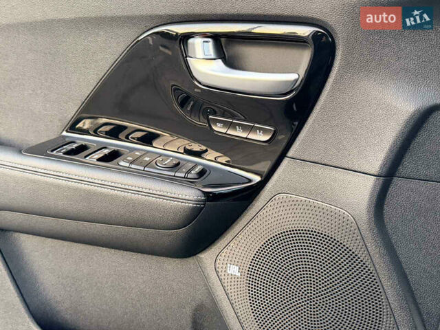 Білий Кіа Niro, об'ємом двигуна 0 л та пробігом 30 тис. км за 24700 $, фото 16 на Automoto.ua
