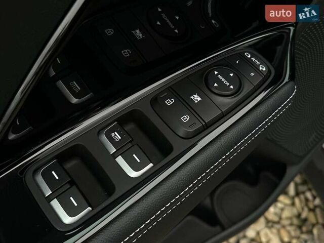 Белый Киа Niro, объемом двигателя 0 л и пробегом 31 тыс. км за 24900 $, фото 2 на Automoto.ua