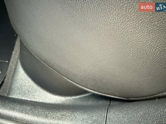 Белый Киа Niro, объемом двигателя 0 л и пробегом 94 тыс. км за 21900 $, фото 108 на Automoto.ua