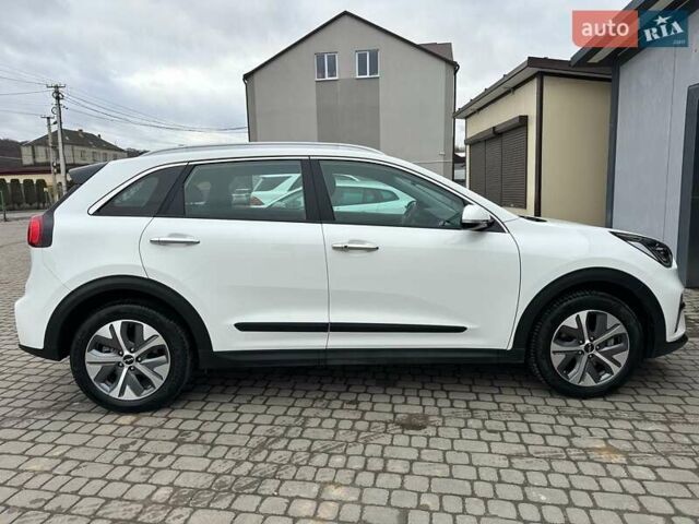 Белый Киа Niro, объемом двигателя 0 л и пробегом 31 тыс. км за 24900 $, фото 18 на Automoto.ua