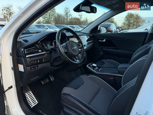 Белый Киа Niro, объемом двигателя 0 л и пробегом 44 тыс. км за 24900 $, фото 1 на Automoto.ua
