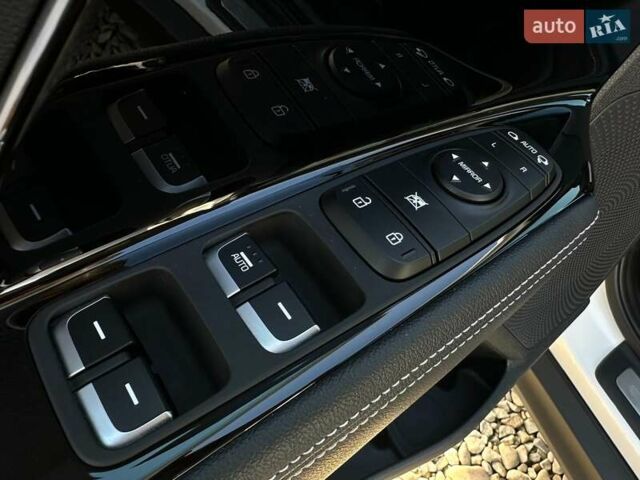 Білий Кіа Niro, об'ємом двигуна 0 л та пробігом 31 тис. км за 24800 $, фото 40 на Automoto.ua