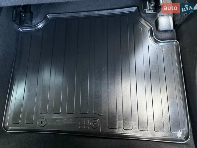 Белый Киа Niro, объемом двигателя 0 л и пробегом 94 тыс. км за 21900 $, фото 69 на Automoto.ua