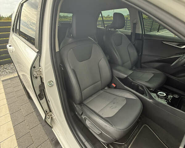 Белый Киа Niro, объемом двигателя 0 л и пробегом 56 тыс. км за 24999 $, фото 27 на Automoto.ua