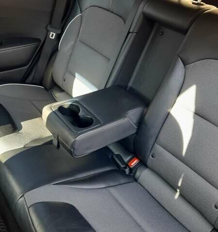 Белый Киа Niro, объемом двигателя 0 л и пробегом 131 тыс. км за 18600 $, фото 34 на Automoto.ua