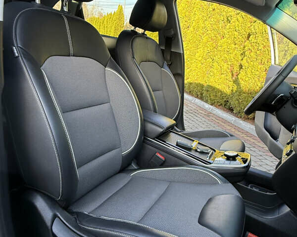 Белый Киа Niro, объемом двигателя 0 л и пробегом 115 тыс. км за 18900 $, фото 42 на Automoto.ua