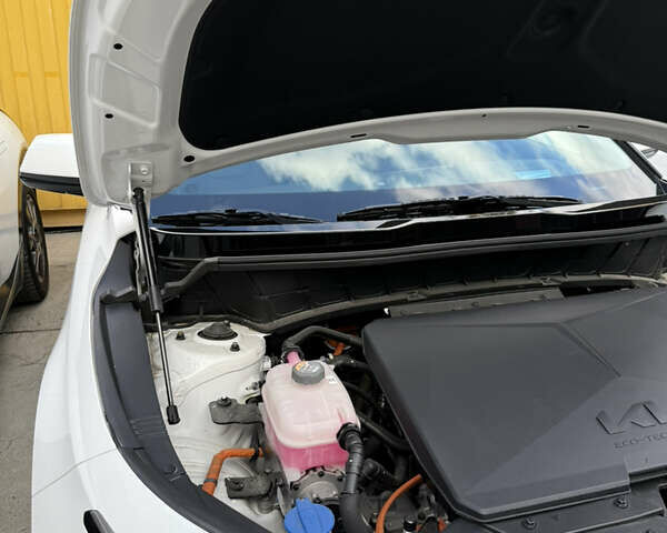 Белый Киа Niro, объемом двигателя 0 л и пробегом 26 тыс. км за 26500 $, фото 43 на Automoto.ua