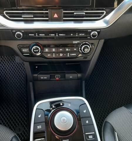 Белый Киа Niro, объемом двигателя 0 л и пробегом 131 тыс. км за 18600 $, фото 25 на Automoto.ua