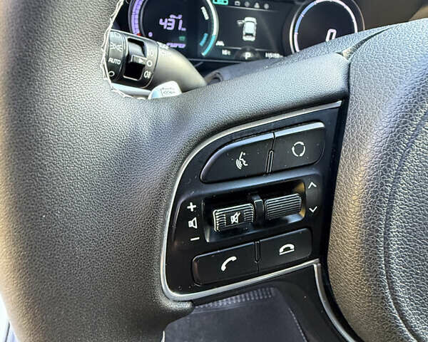 Белый Киа Niro, объемом двигателя 0 л и пробегом 115 тыс. км за 18900 $, фото 25 на Automoto.ua