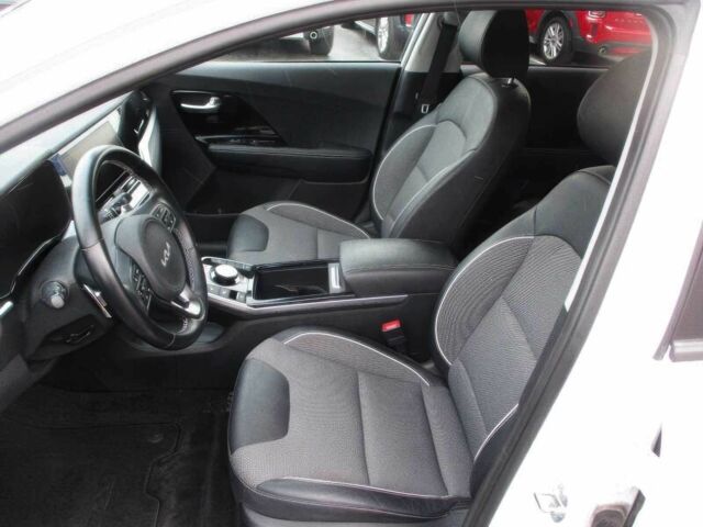 Белый Киа Niro, объемом двигателя 0 л и пробегом 29 тыс. км за 15900 $, фото 4 на Automoto.ua