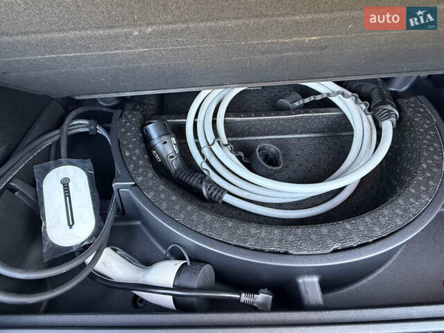 Белый Киа Niro, объемом двигателя 0 л и пробегом 115 тыс. км за 18900 $, фото 27 на Automoto.ua