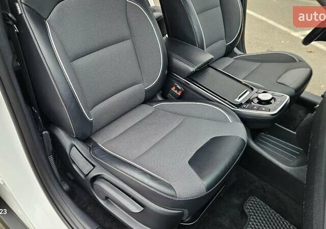 Белый Киа Niro, объемом двигателя 0 л и пробегом 131 тыс. км за 19999 $, фото 33 на Automoto.ua